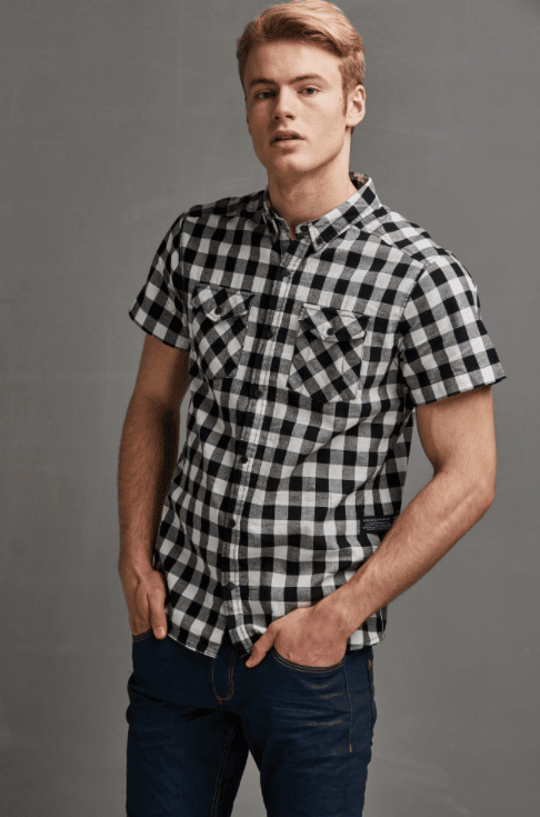 Ropa de moda para hombres jovenes camisa